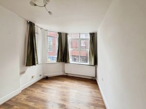 Lounge- click for photo gallery